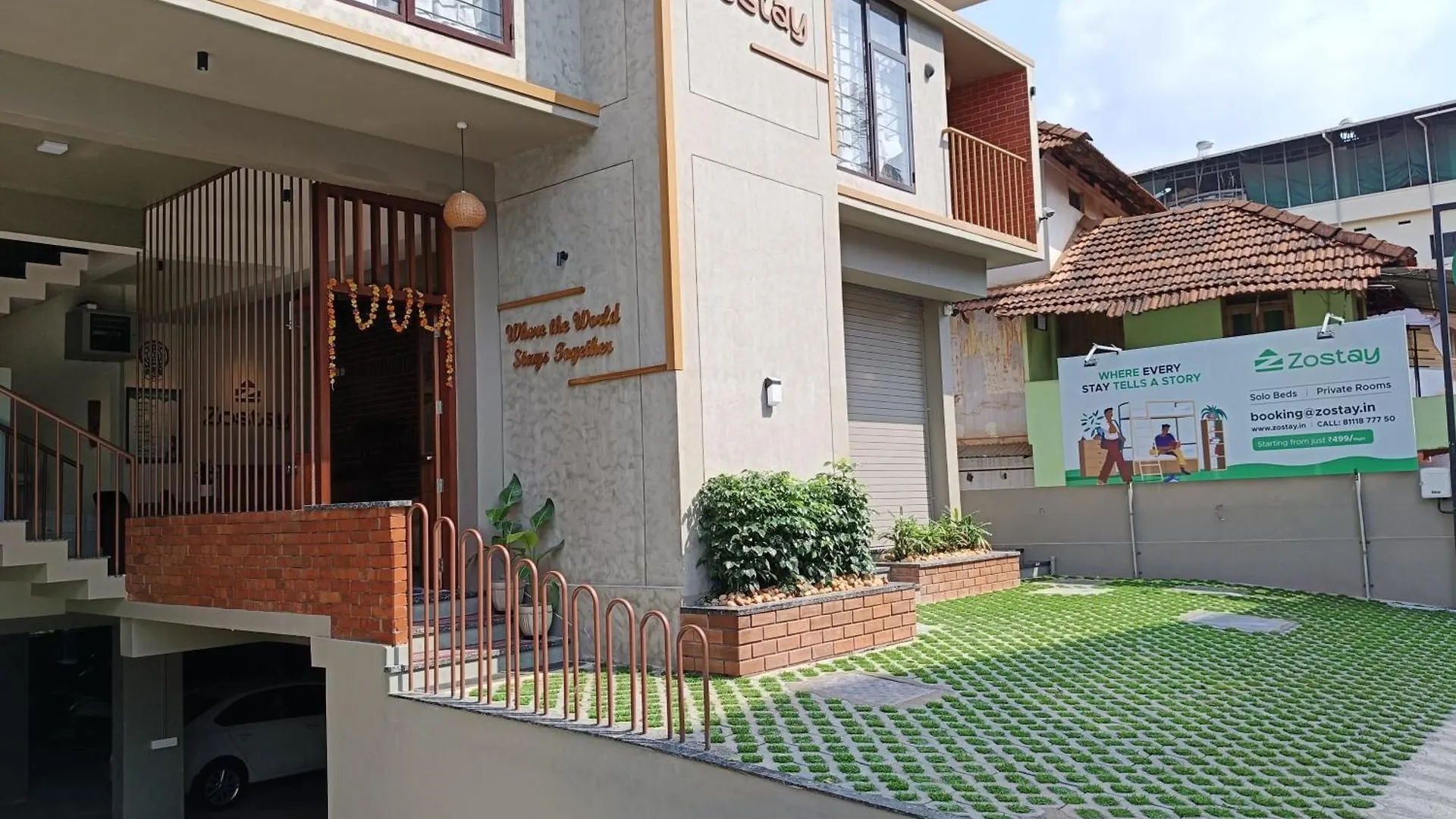 Zostay Urban Retreat Deluxe Rooms & Premium Dorms Manjeri 0*,